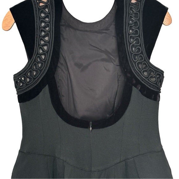 NANETTE LEPORE Velvet Trim Wild Party Dress Style 269-4355 Black Size 4 - Picture 9 of 13